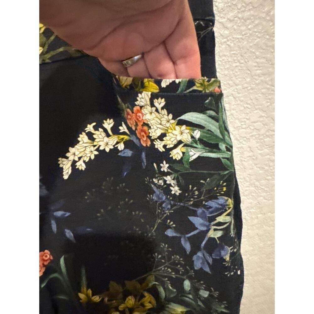 Chicos So Slimming Brigitte Collection Ankle Pants Black Floral Tummy Control 10 - Picture 5 of 13